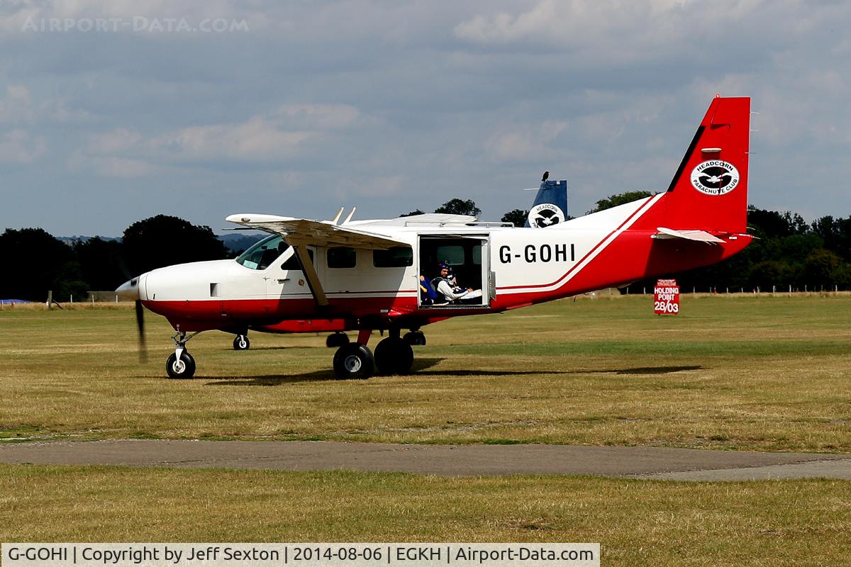 G-GOHI, 1985 Cessna 208 Caravan I C/N 20800040, TAXIING FOR PARA DROP