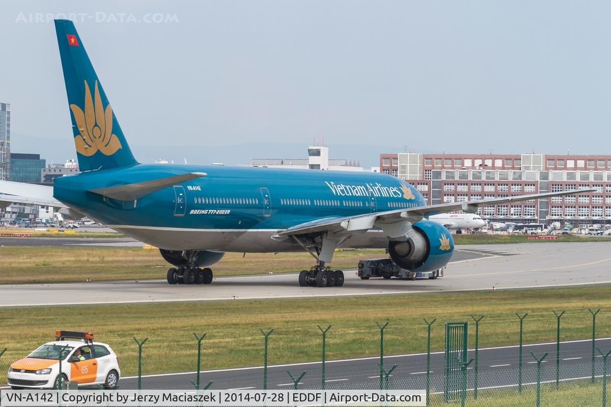 VN-A142, 2003 Boeing 777-2Q8/ER C/N 32701, Boeing 777-2Q8