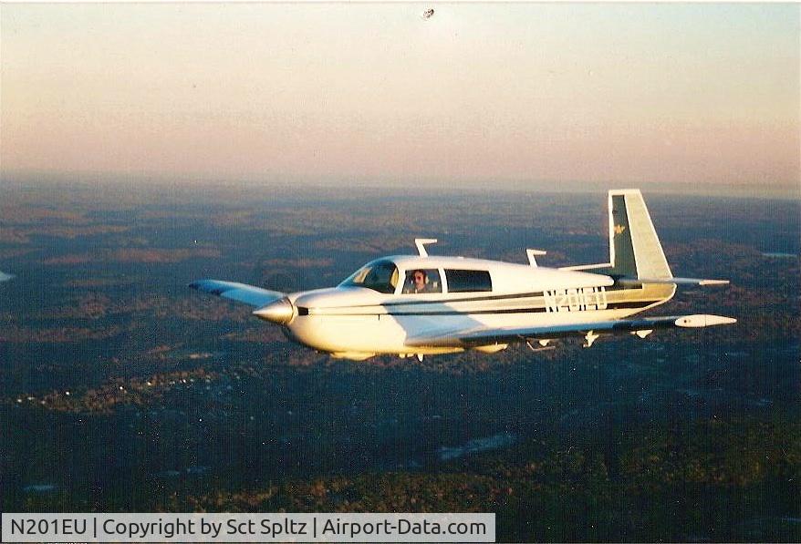 N201EU, 1977 Mooney M20J 201 C/N 24-0164, Over Ct