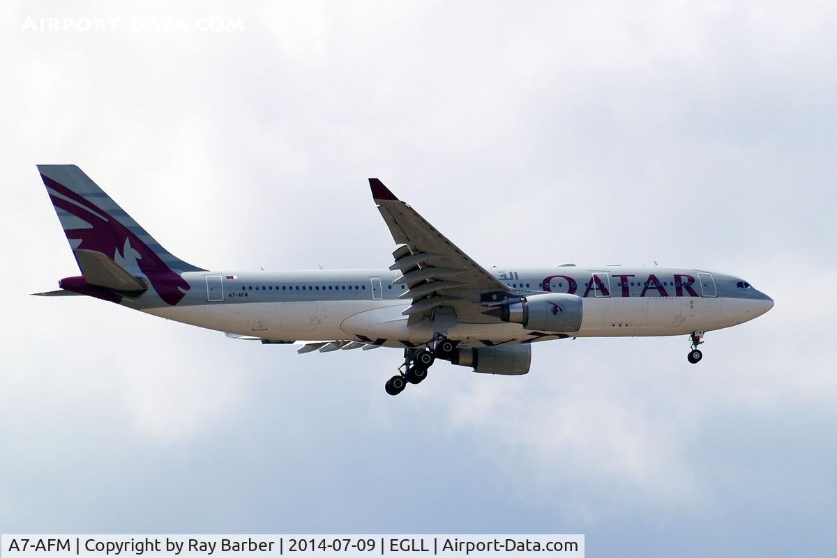 A7-AFM, 2004 Airbus A330-203 C/N 616, Airbus A330-202 [616] (Qatar Airways) Home~G 09/07/2014. On approach 27L.