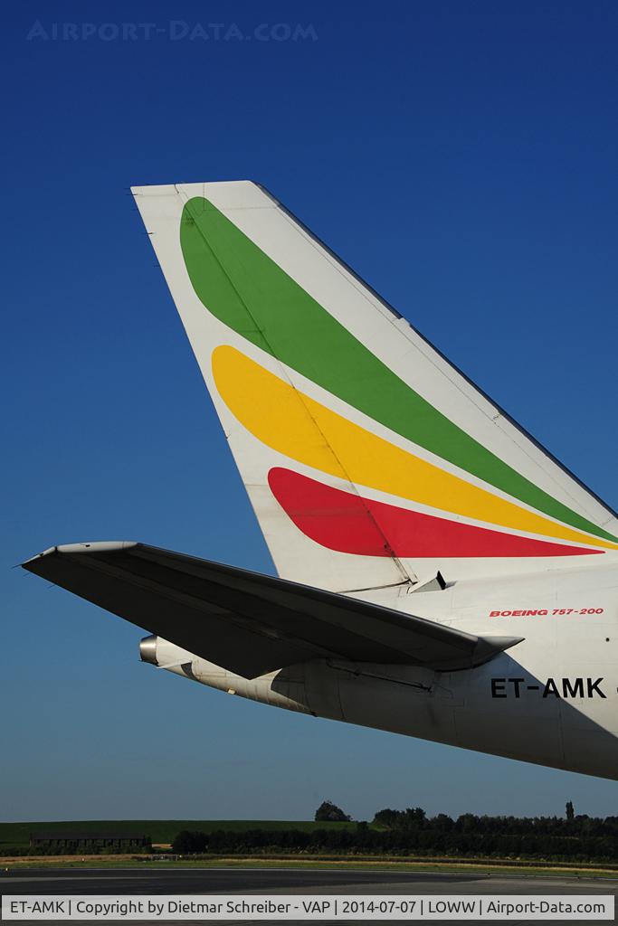 ET-AMK, 2001 Boeing 757-28A C/N 32449, Ethiopian AIrlines Boeing 757-200