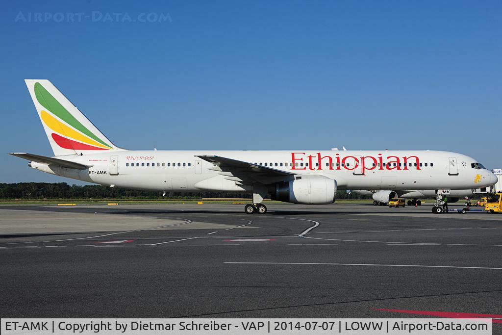 ET-AMK, 2001 Boeing 757-28A C/N 32449, Ethiopian Airlines Boeing 757-200