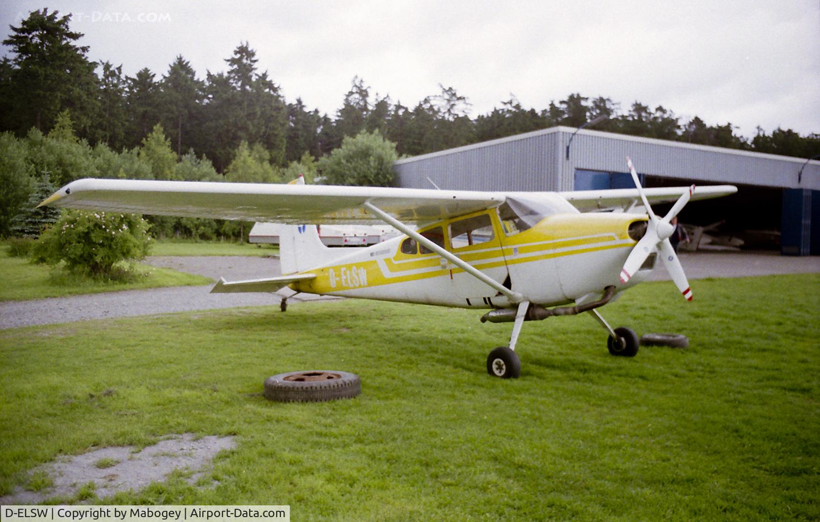 D-ELSW, 1978 Cessna 180K Skywagon Skywagon C/N 18052975, A Cessna 180K used for paradropping in Germany. (sorry, old picturescanned from negative. Can't remember wich airfield.)