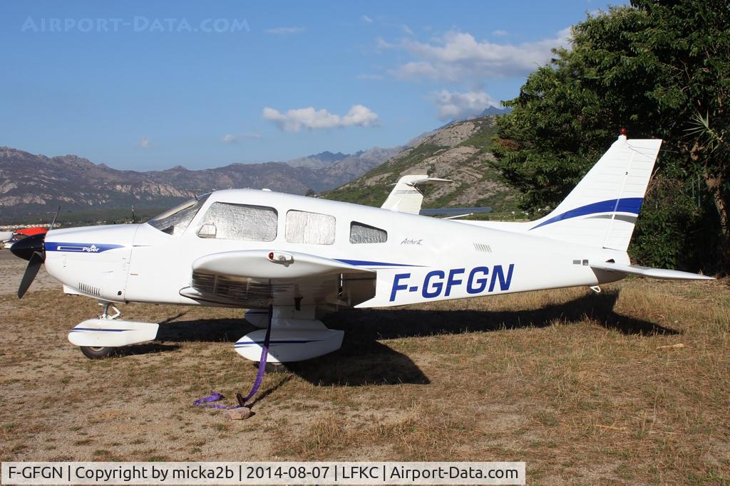 F-GFGN, Piper PA-28-181 Archer C/N 2890056, Parked