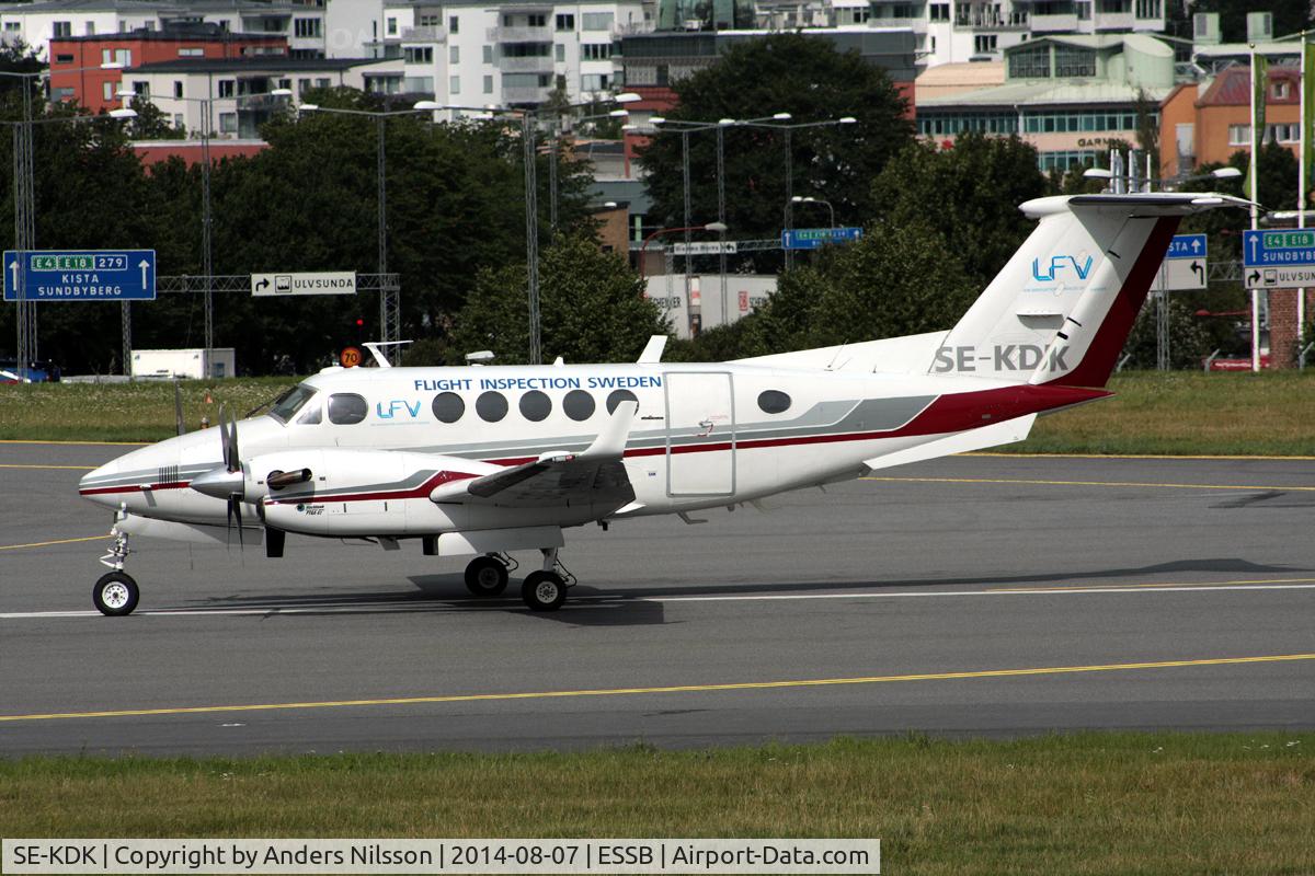 SE-KDK, 1981 Beech B200 Super King Air King Air C/N BB-909, Lining up runway 30 for an engine test.