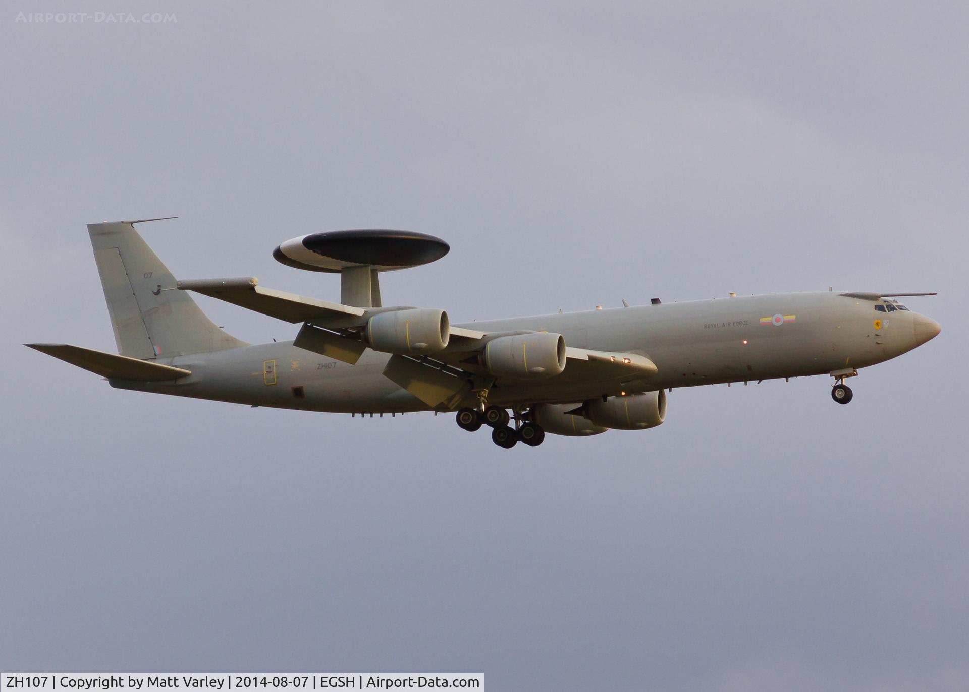 ZH107, 1991 Boeing E-3D Sentry AEW.1 C/N 24499, On the ILS for rwy 27 @ Norwich in the late evening sun....