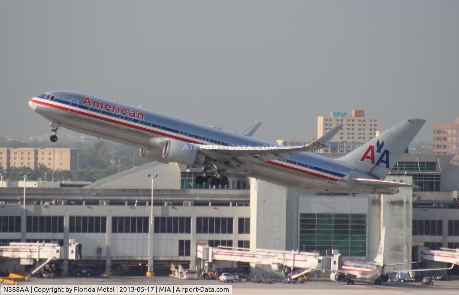 N388AA, 1994 Boeing 767-323 C/N 27448, American 767-300
