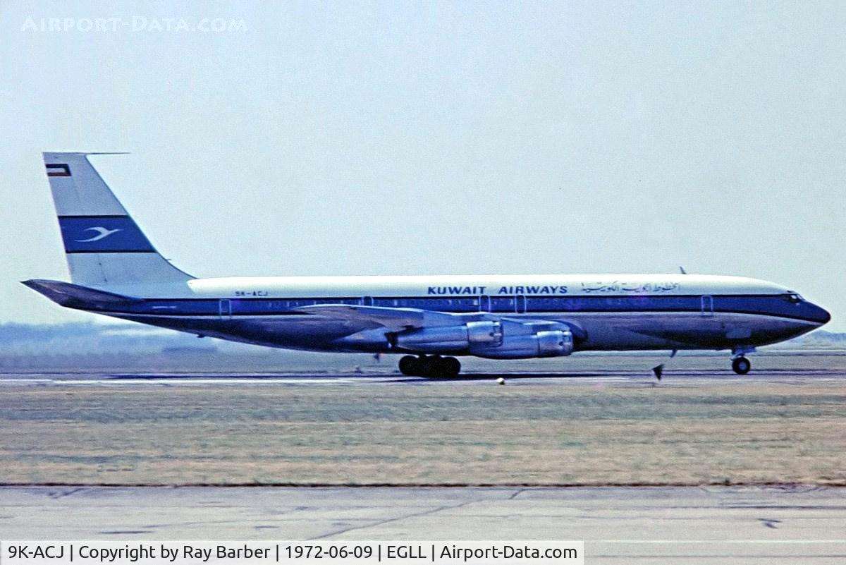 9K-ACJ, 1968 Boeing 707-369C C/N 20084, Boeing 707-369C [20084] (Kuwait Airways) Heathrow~G 09/06/1972. Departing 28R. Date approximate. From a slide.