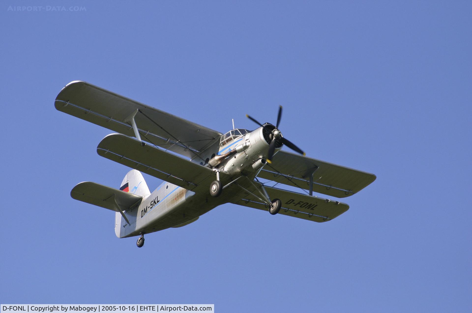 D-FONL, 1957 Antonov An-2T C/N 17802, takeoff @ Teuge airport.