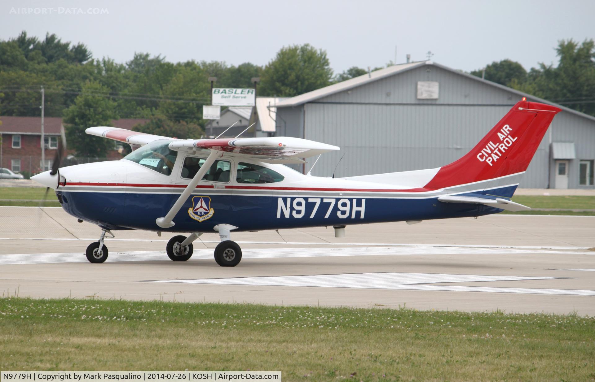 N9779H, 1981 Cessna 182R Skylane C/N 18268017, Cessna 182R