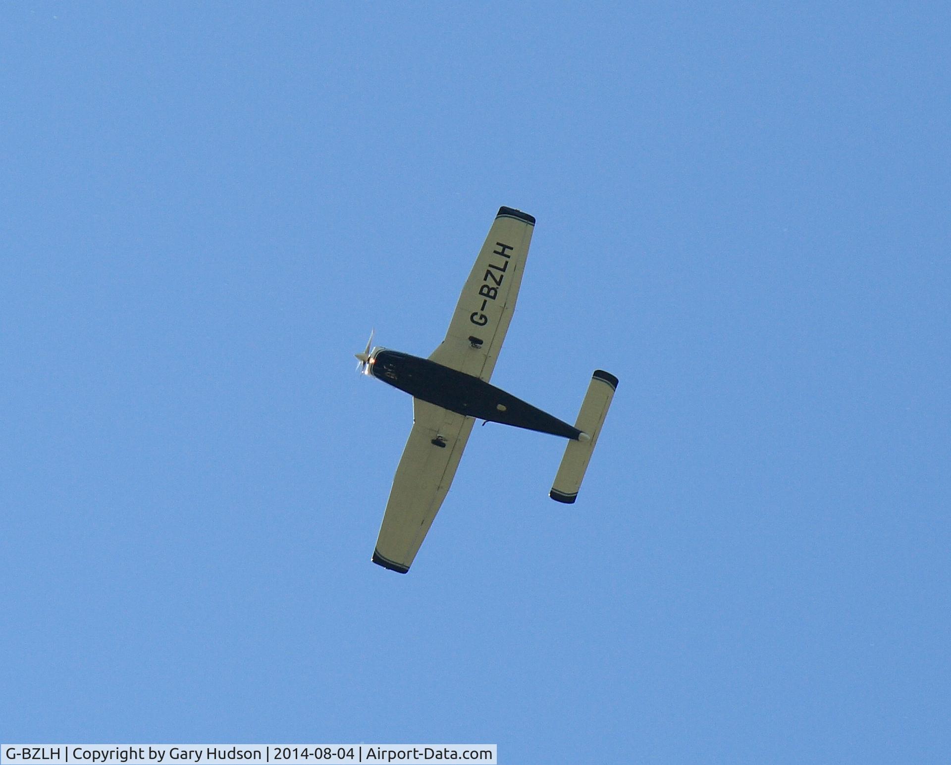 G-BZLH, 1983 Piper PA-28-161 Warrior II C/N 28-8316075, Seen above Leeds & Bradford ..