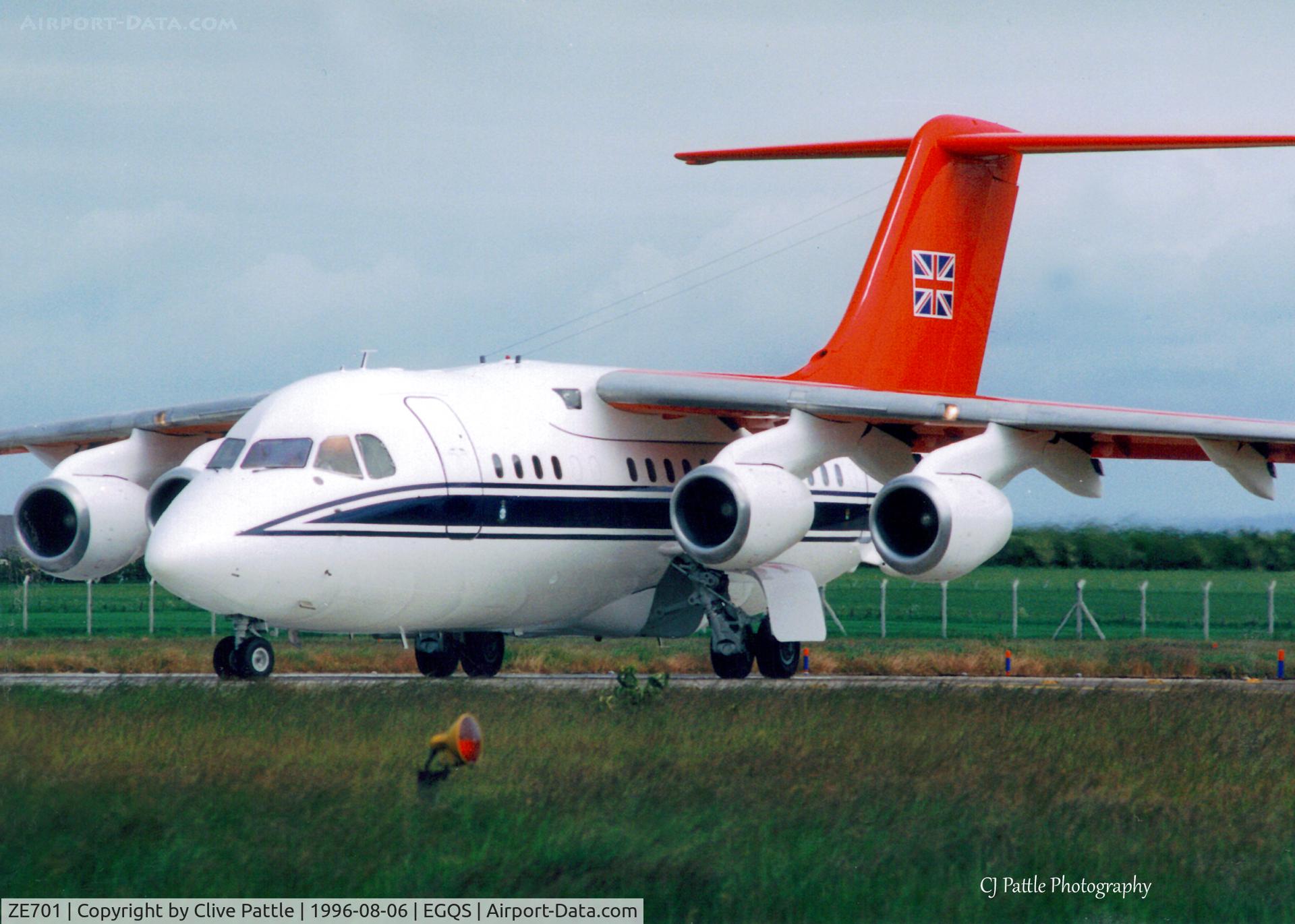 ZE701, 1985 British Aerospace BAe.146 CC.2 C/N E1029, Scanned from print. ZE701 of 32 (TR) Sqn Northolt about to depart from RAF Lossiemouth in August '96