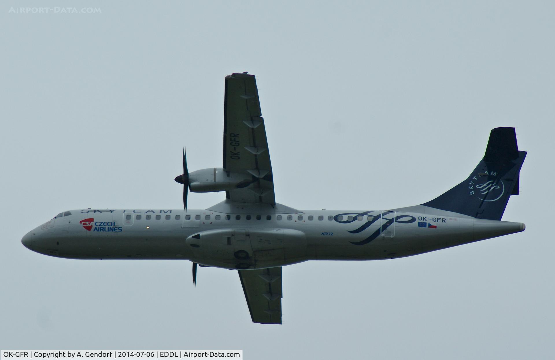 OK-GFR, 2001 ATR 72-212A C/N 681, CSA (Skyteam cs.), is here departing Düsseldorf Int'l(EDDL)