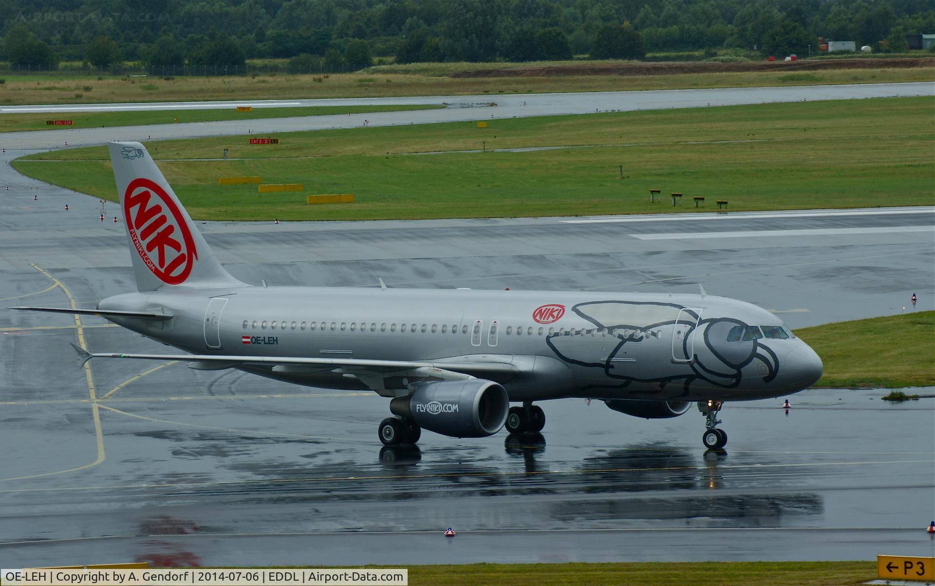 OE-LEH, 2011 Airbus A320-214 C/N 4594, Niki, seen here at Düsseldorf Int'l(EDDL), shortly after arrival on the way to the gate