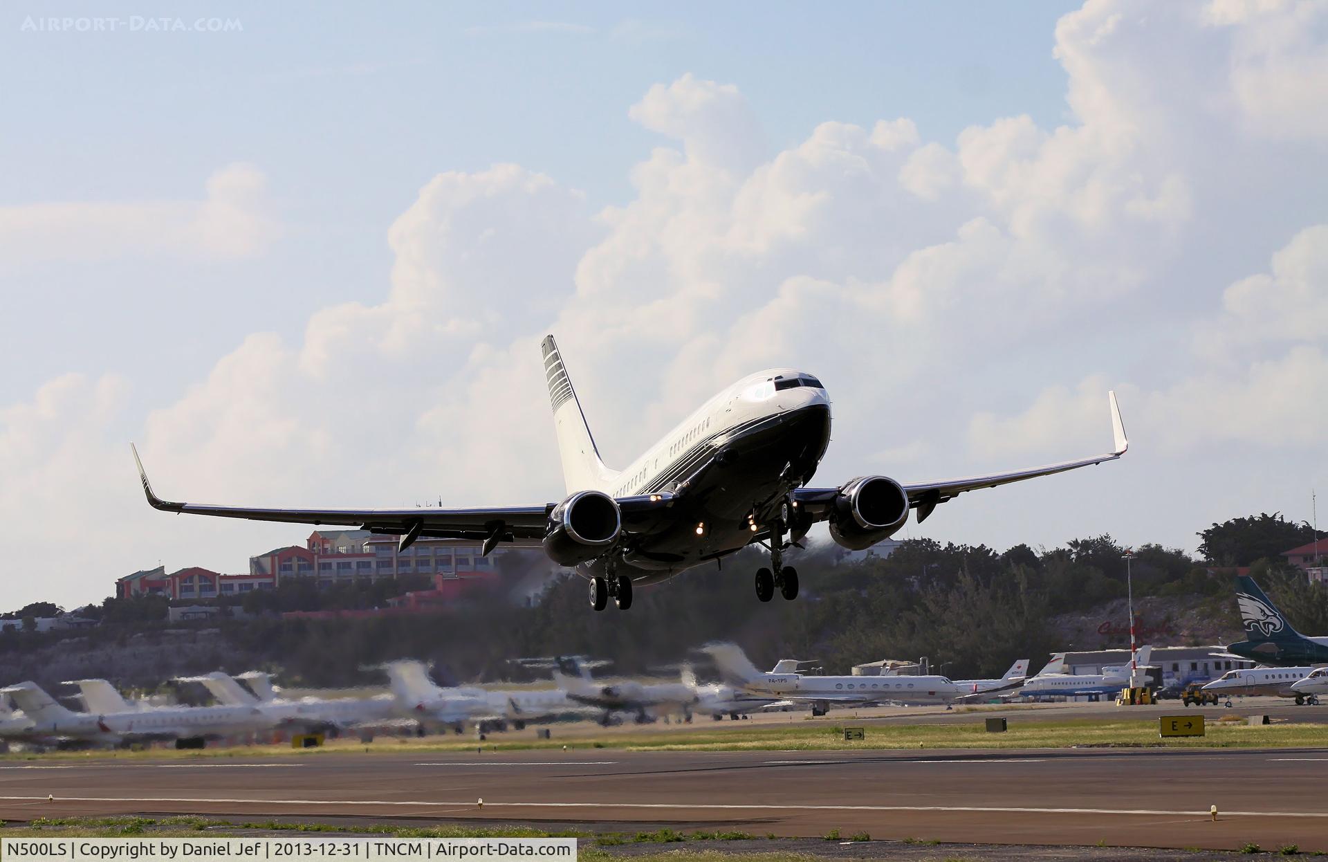 N500LS, 1999 Boeing 737-73T C/N 29054, N500LS