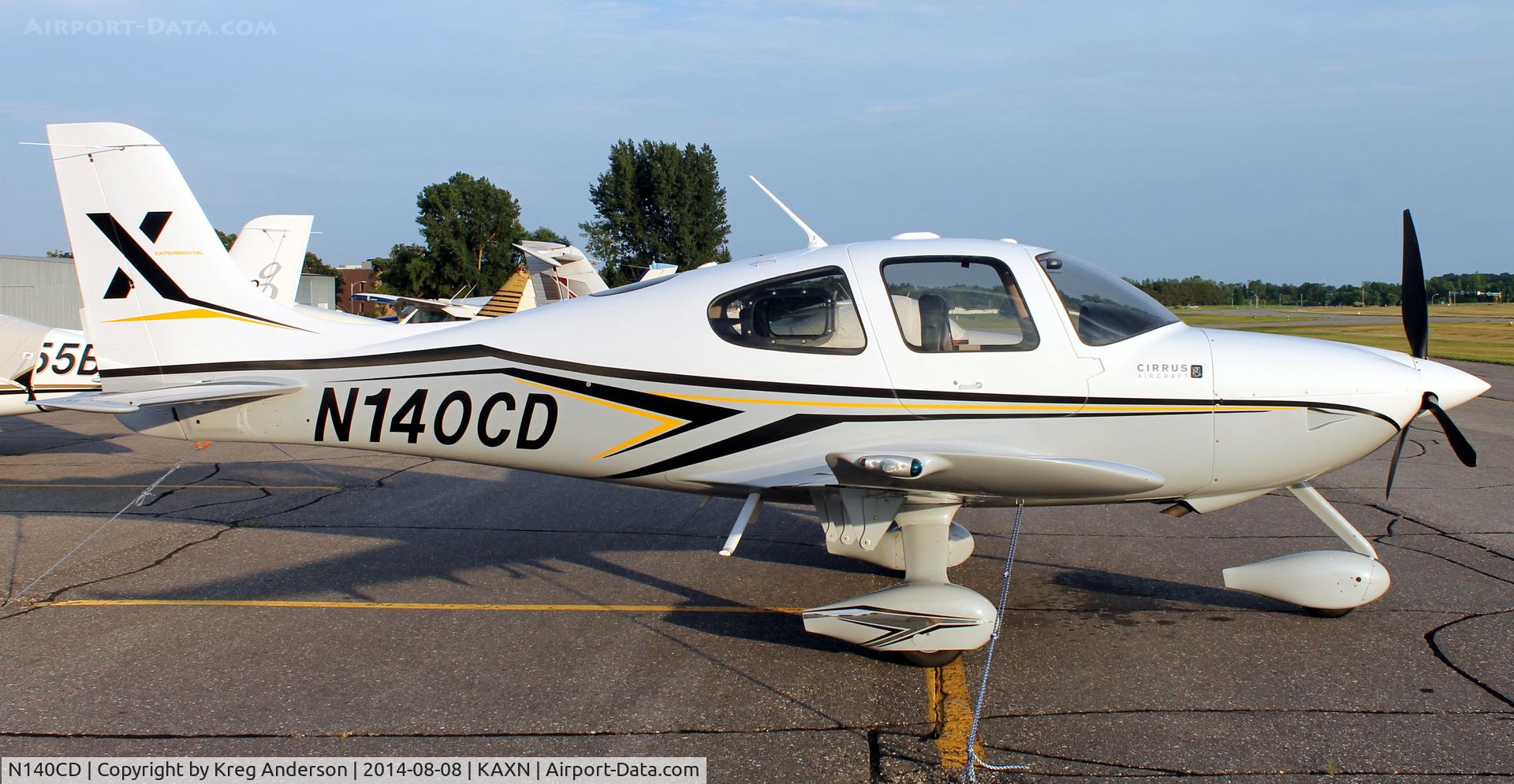 N140CD, 2001 Cirrus SR20 C/N 1023, Cirrus SR20 on the line.