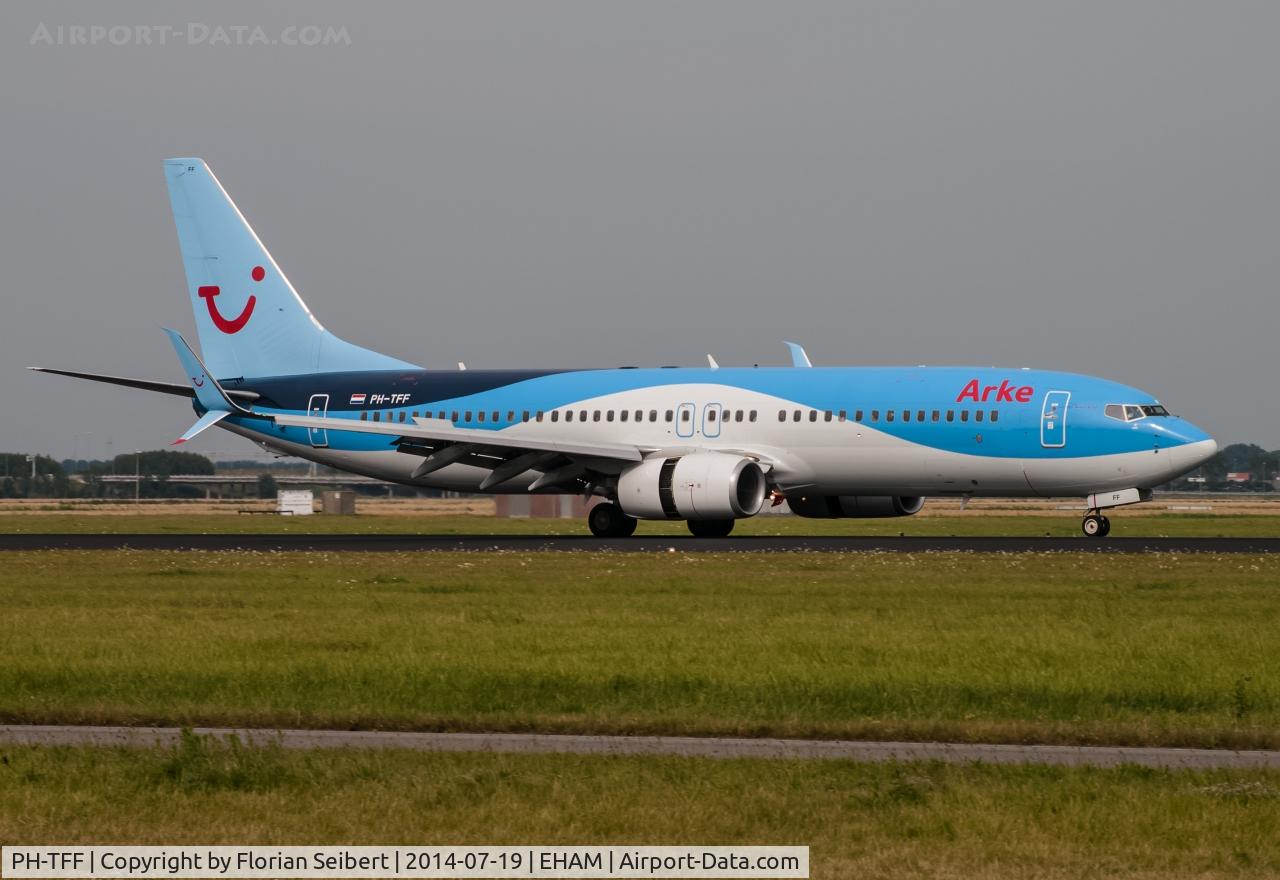 PH-TFF, 2007 Boeing 737-86N C/N 35220, Rolling out on Polderbaan