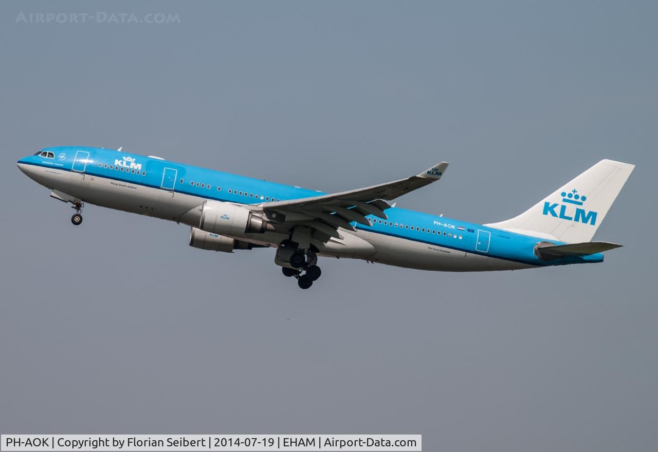 PH-AOK, 2007 Airbus A330-203 C/N 834, Powering away from Kaagbaan