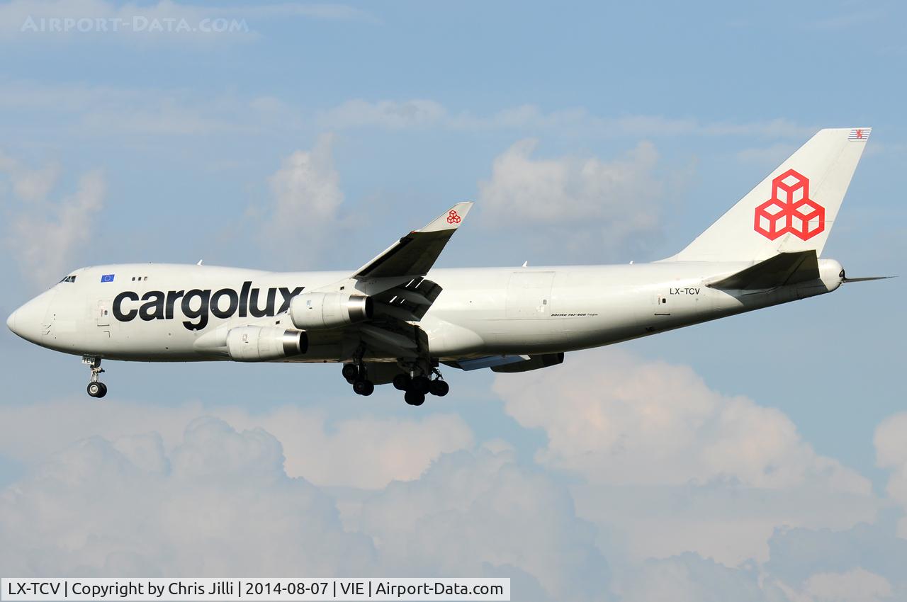 LX-TCV, 2002 Boeing 747-4R7F/SCD C/N 30401, Cargolux