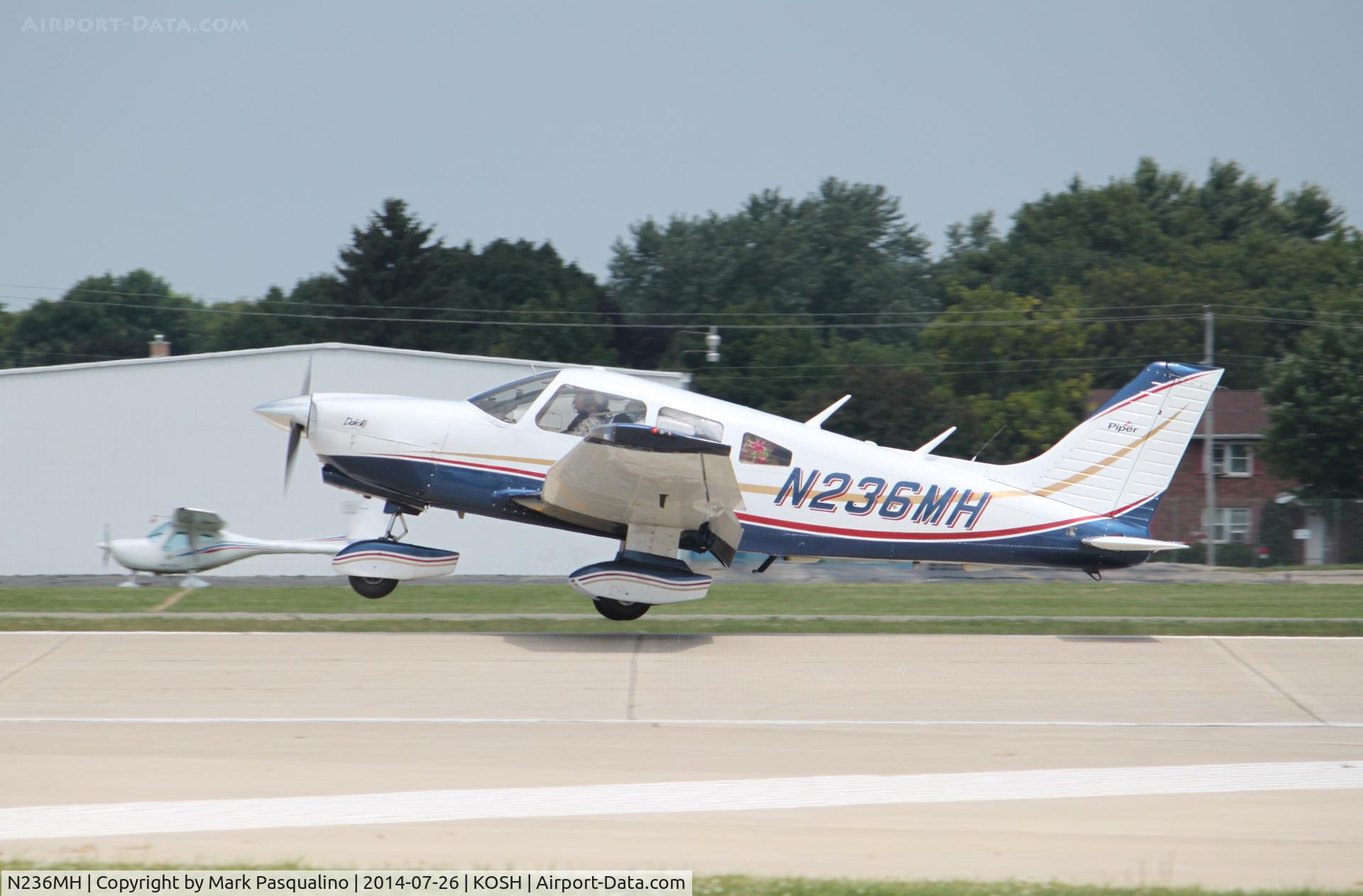N236MH, 1981 Piper PA-28-236 Dakota C/N 28-8211009, Piper PA-28-236