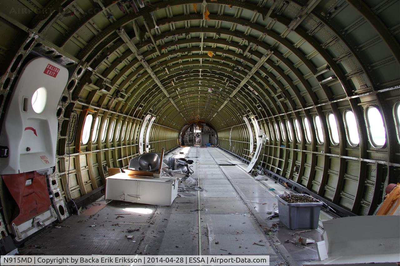 N915MD, 1990 McDonnell Douglas MD-82 (DC-9-82) C/N 49519, Inside of N915MD...