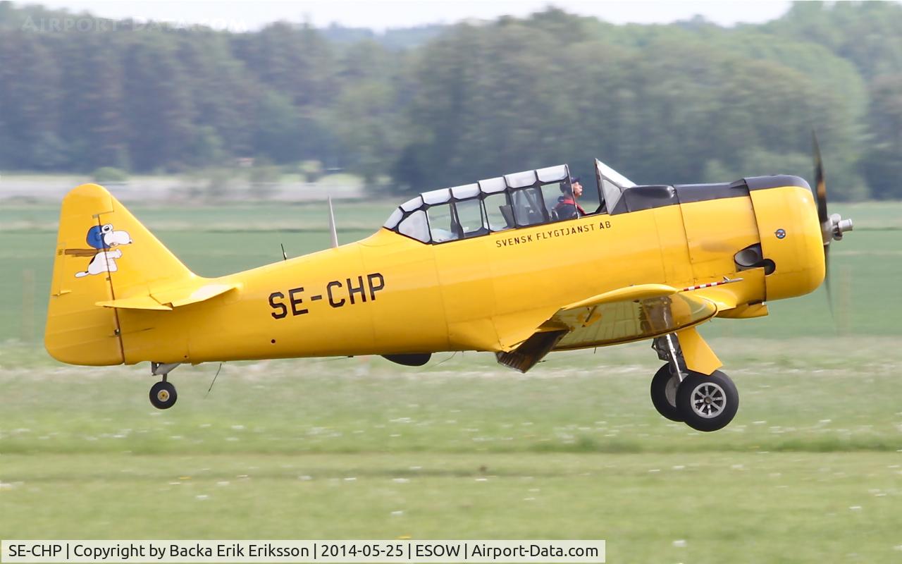 SE-CHP, 1941 North American AT-6A Texan C/N 78-6821, Västerås RollOut Airshow 2014.
