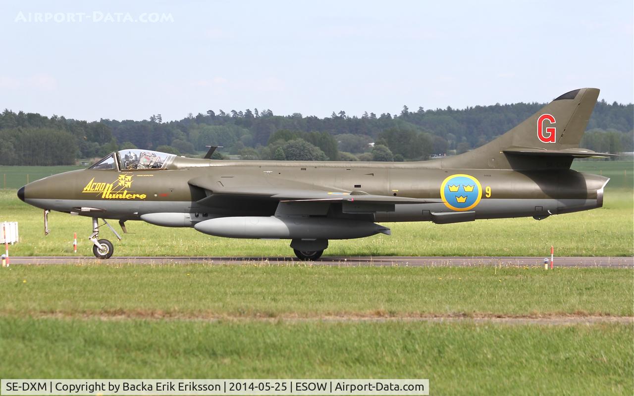 SE-DXM, 1959 Hawker Hunter F.58 C/N 41H/697449, Västerås RollOut Airshow 2014.