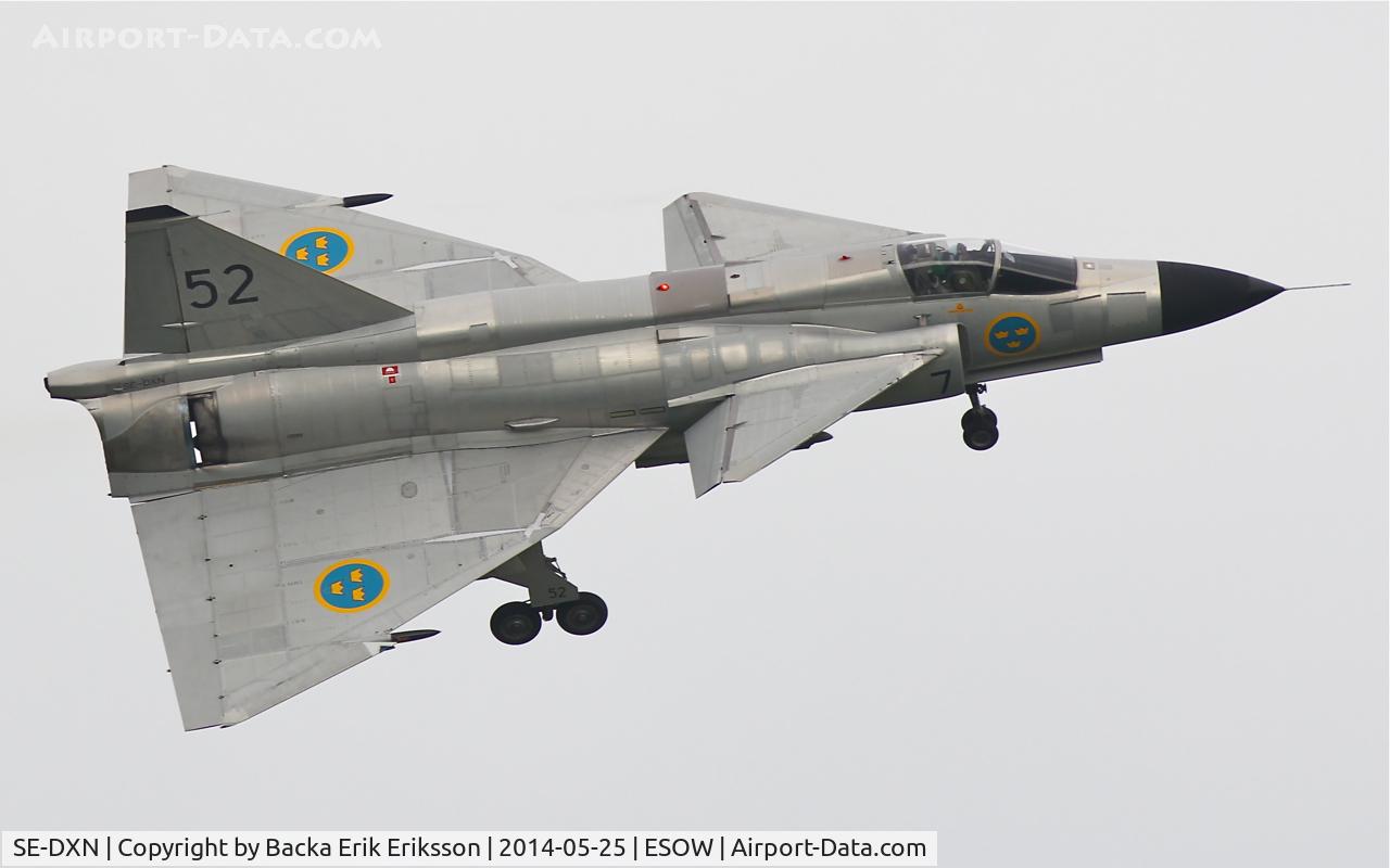 SE-DXN, 1977 Saab AJS 37 Viggen C/N 37098, Västerås RollOut Airshow 2014.