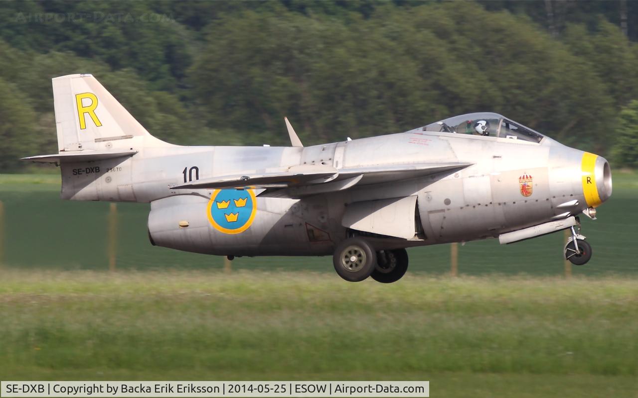 SE-DXB, 1955 Saab J-29F Tunnan C/N 29670, Departing after Västerås RollOut Airshow 2014.