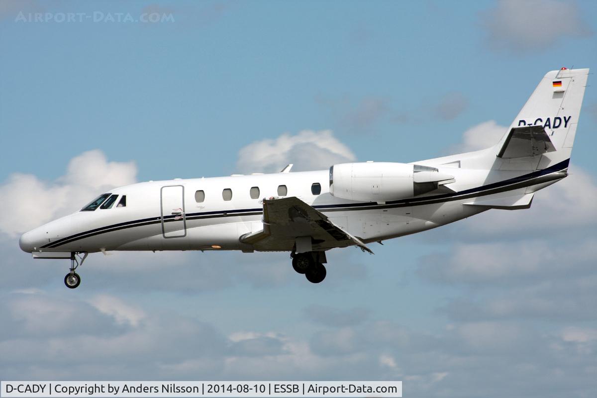D-CADY, 1999 Cessna 560XL Citation Excel C/N 560-5037, On short final runway 30.