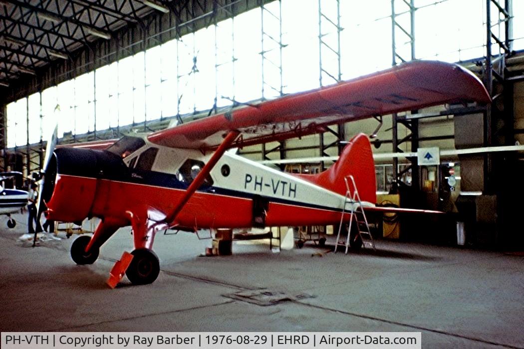 PH-VTH, De Havilland Canada DHC-2 Beaver Mk.I C/N 1244, De Havilland Canada DHC-2 Beaver [1244] (Technische Hogeschool Delft) Rotterdam~PH 29/08/1976. From a slide.