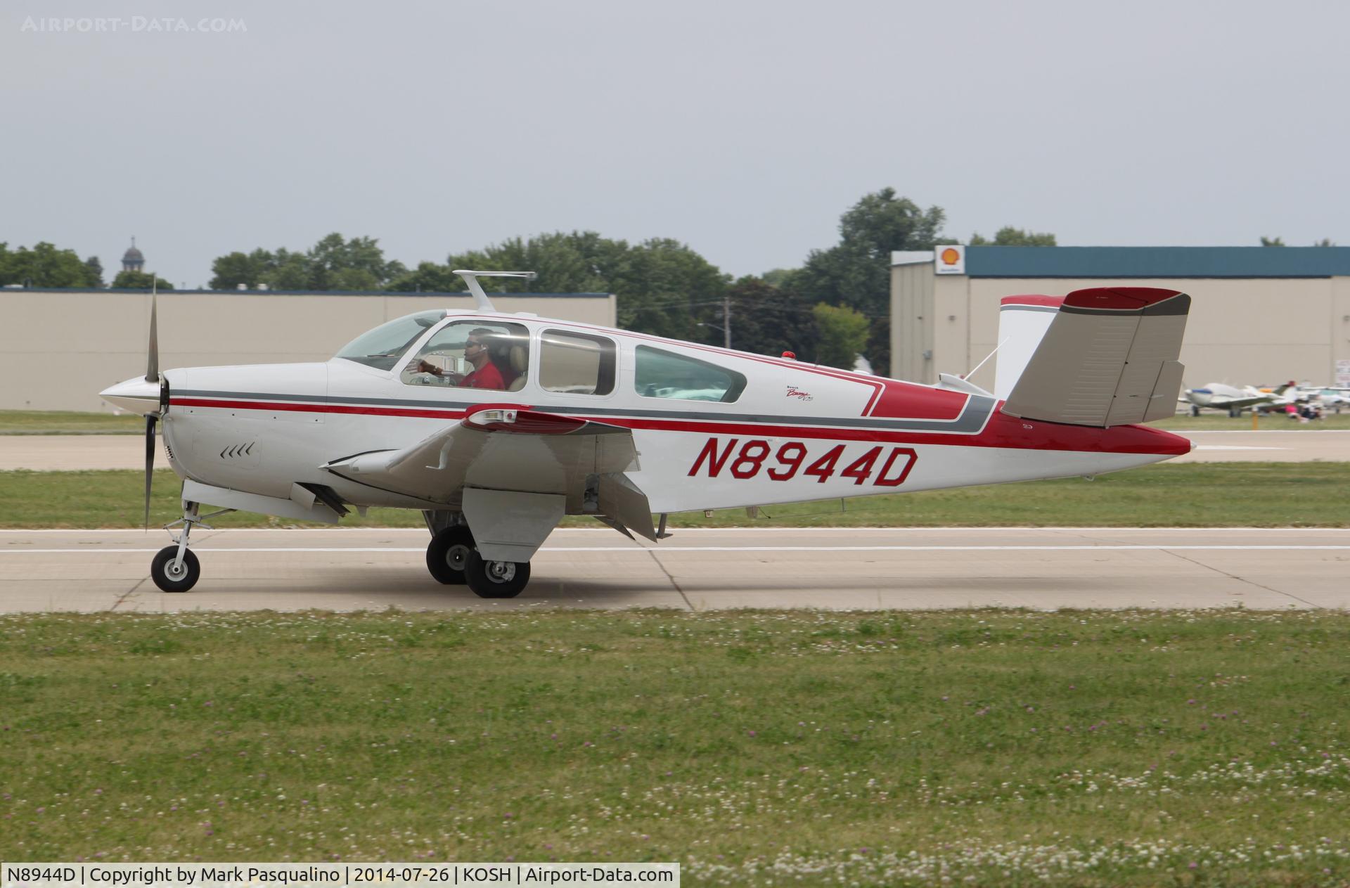 N8944D, 1966 Beech V35 Bonanza C/N D-8285, Beech V35