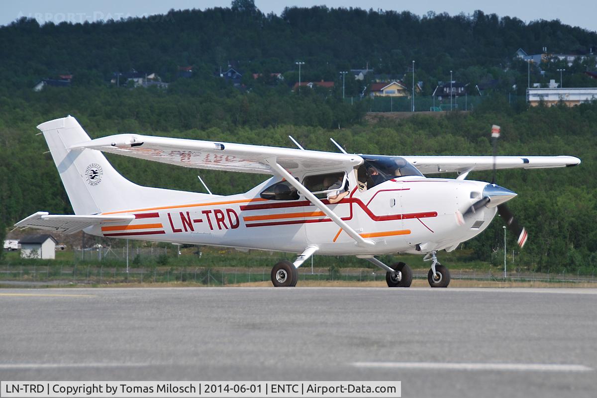 LN-TRD, 2012 Cessna 182T Skylane C/N 18282319, Owner is the University of Tromsø (Universitetet i Tromsø)