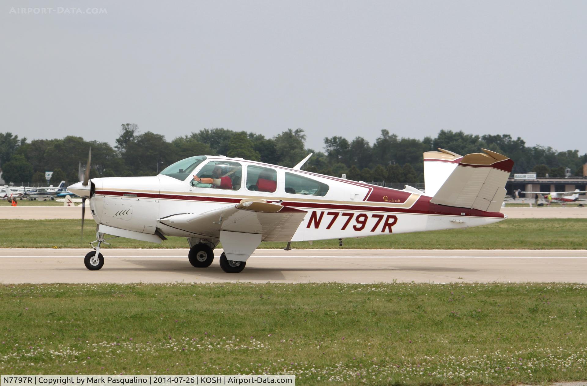 N7797R, 1968 Beech V35A Bonanza C/N D-8890, Beech V35A