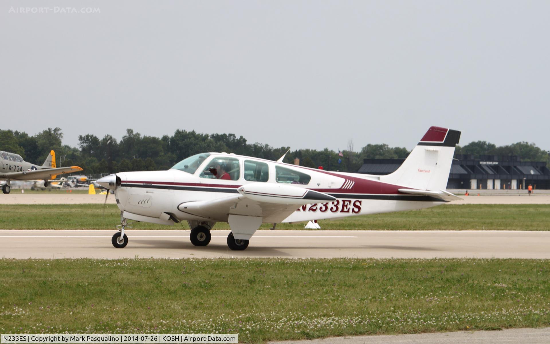 N233ES, 1992 Beech F33A Bonanza C/N CE-1683, Beech F33A