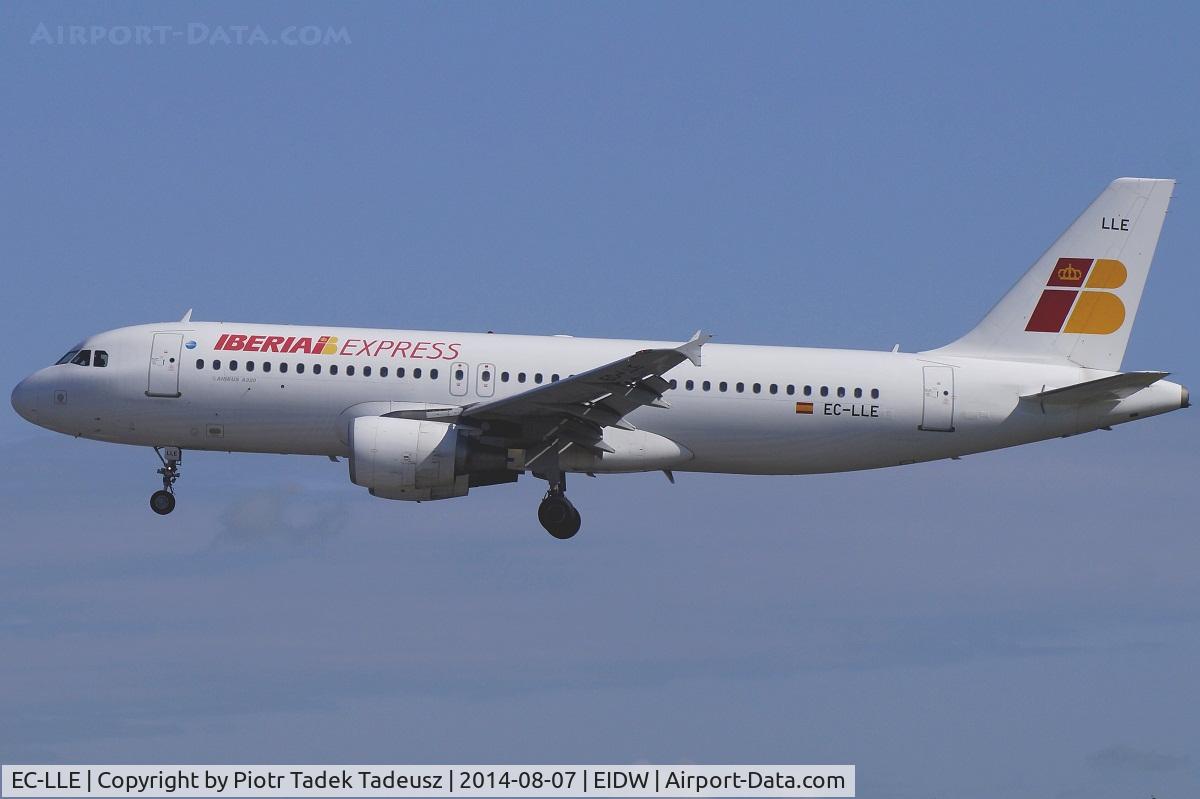 EC-LLE, 1999 Airbus A320-214 C/N 1119, Dublin