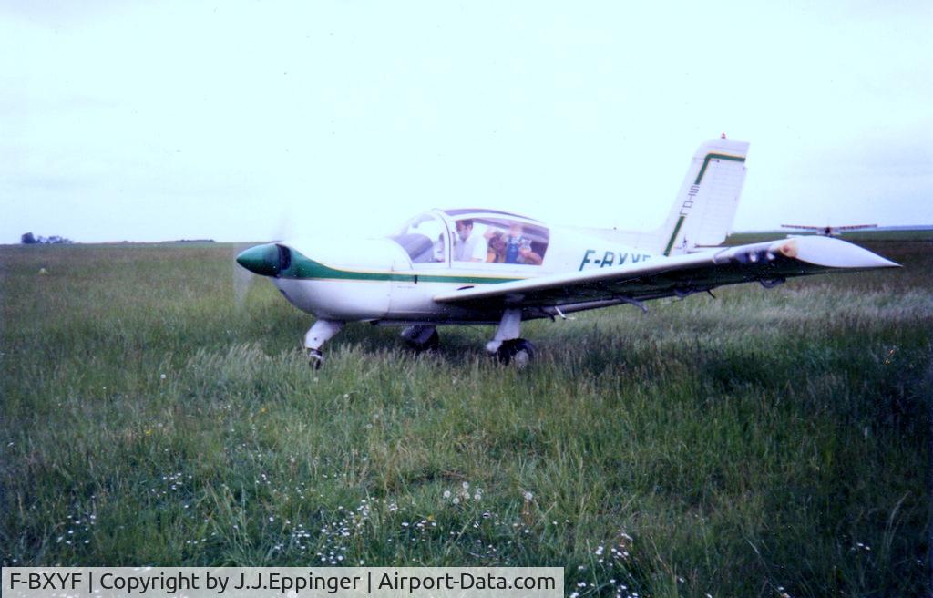 F-BXYF, Socata Rallye 235E Gabier C/N 12705, Aérodrome Rommilly sur Seine 1988