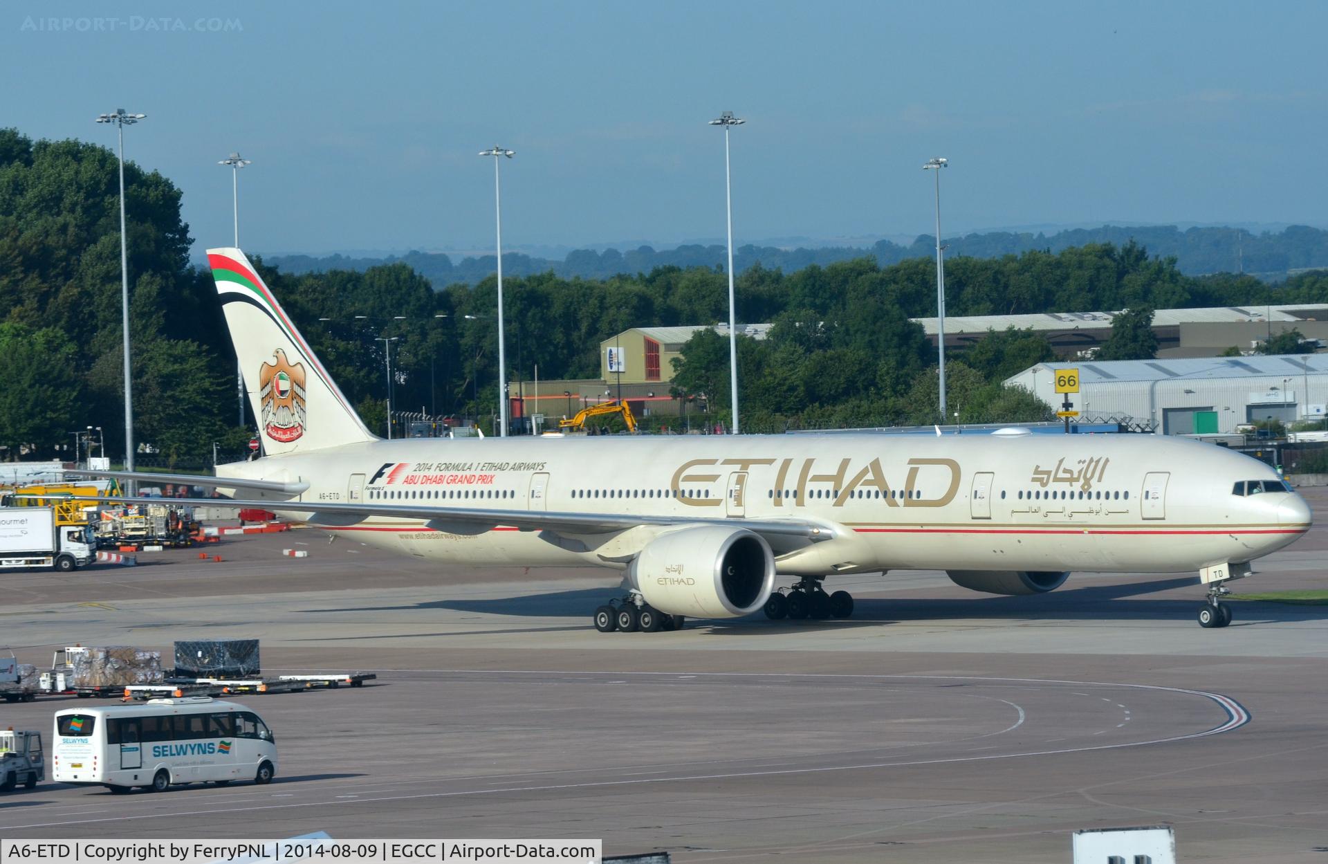 A6-ETD, 2006 Boeing 777-3FX/ER C/N 34600, Etihad B773 taxying to its gate.