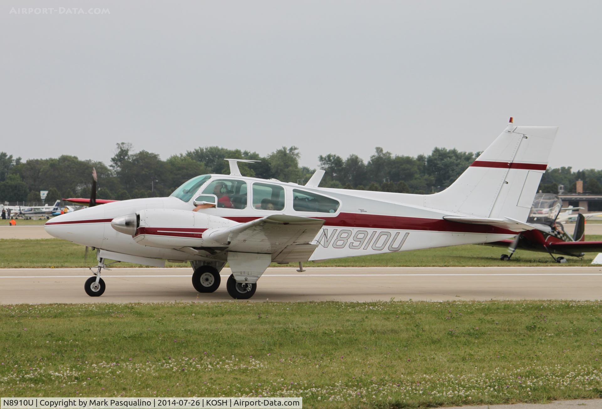 N8910U, 1965 Beech 95-B55 (T42A) Baron C/N TC-946, Beech B55