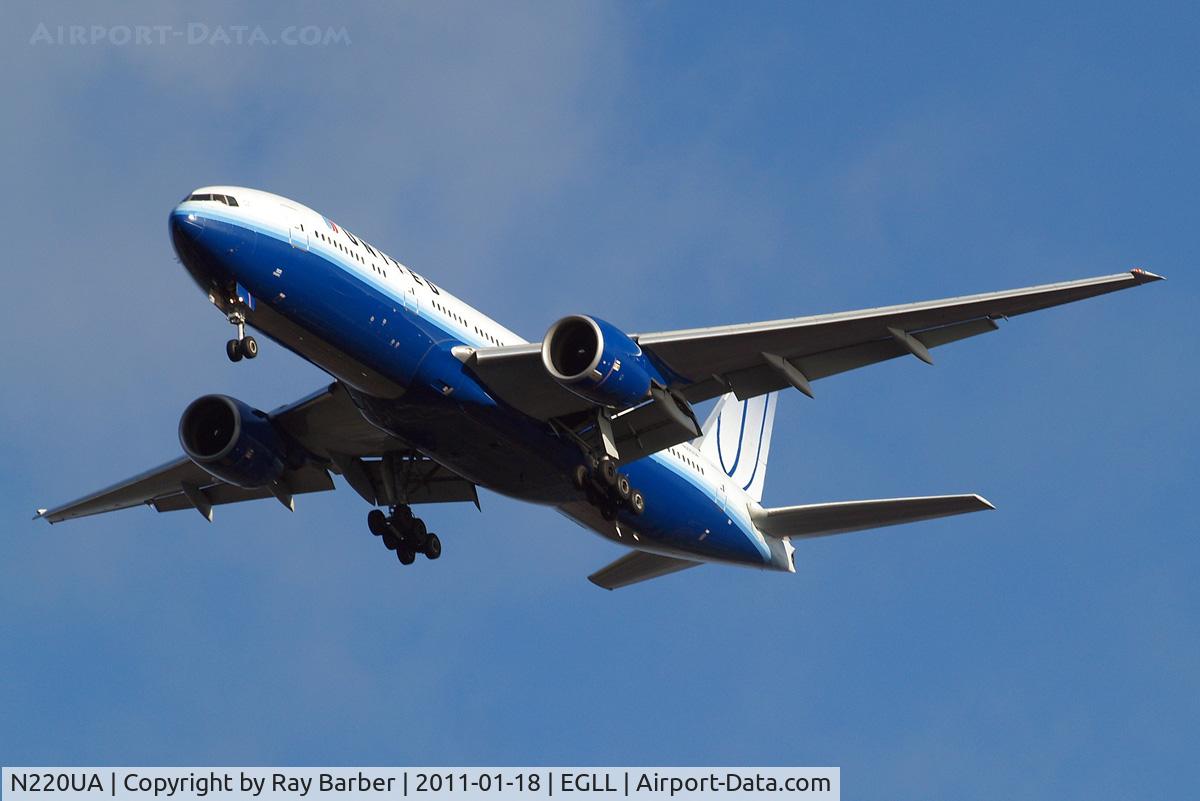 N220UA, 2001 Boeing 777-222 C/N 30223, Boeing 777-222 [30223] (United Airlines) Home~G 18/01/2011. On approach 27R.