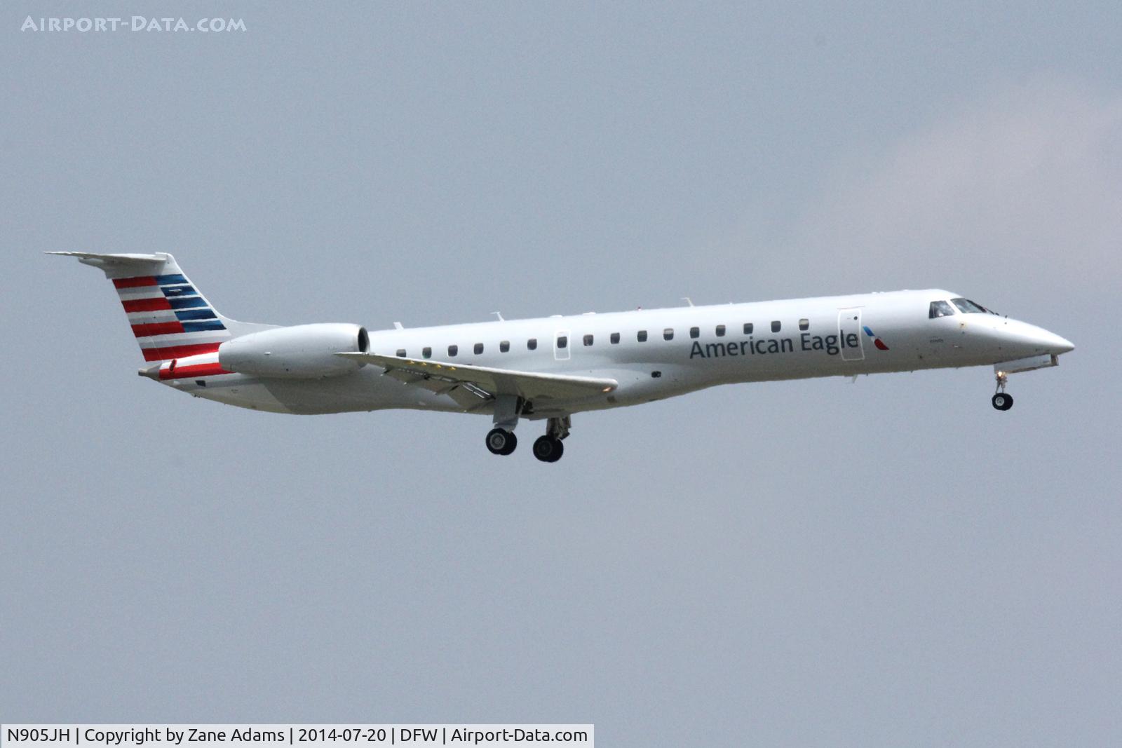 N905JH, 2005 Embraer ERJ-145LR (EMB-145LR) C/N 14500892, At DFW Airport - in new American Eagle paint