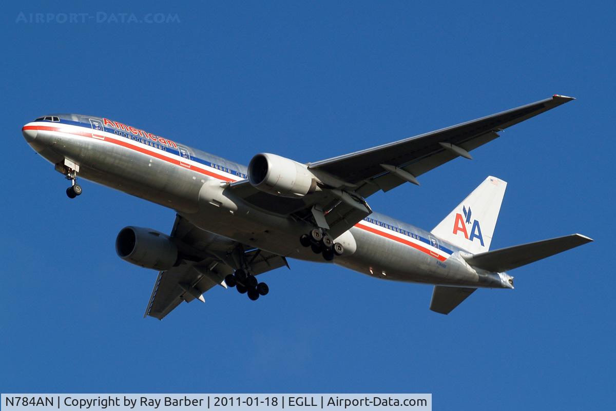 N784AN, 2000 Boeing 777-223 C/N 29588, Boeing 777-223ER [29588] (American Airlines) Home~G 18/01/2011. On approach 27R.