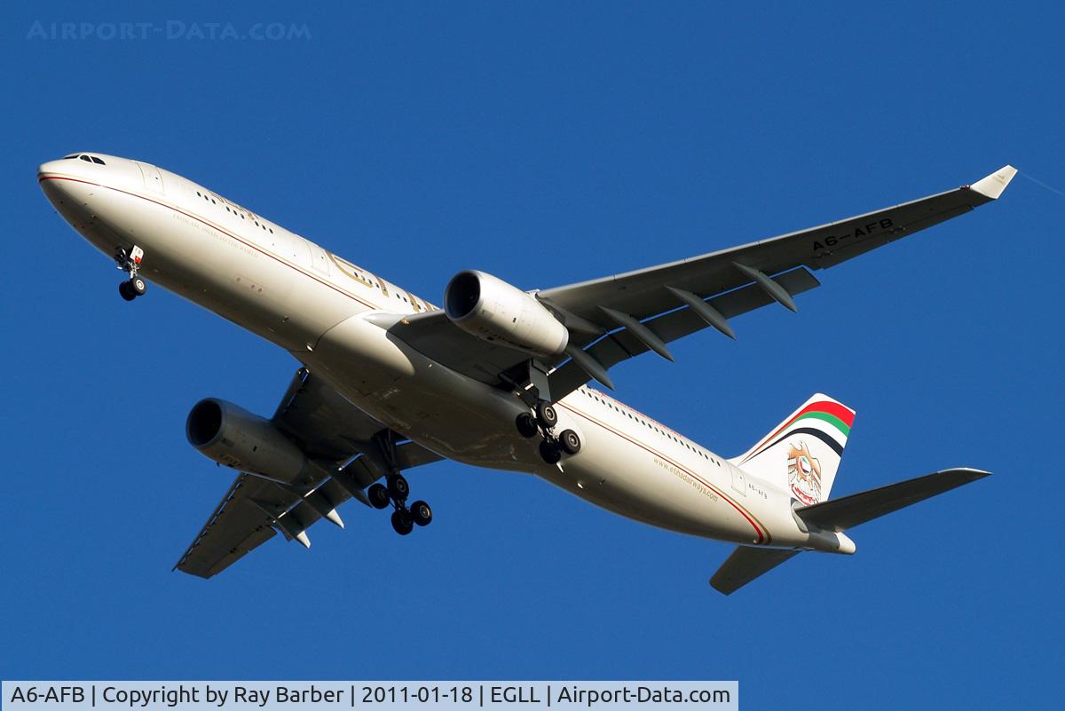 A6-AFB, 2009 Airbus A330-343X C/N 1081, Airbus A330-343E [1081] (Etihad Airways) Home~G 18/01/2011. On approach 27R.