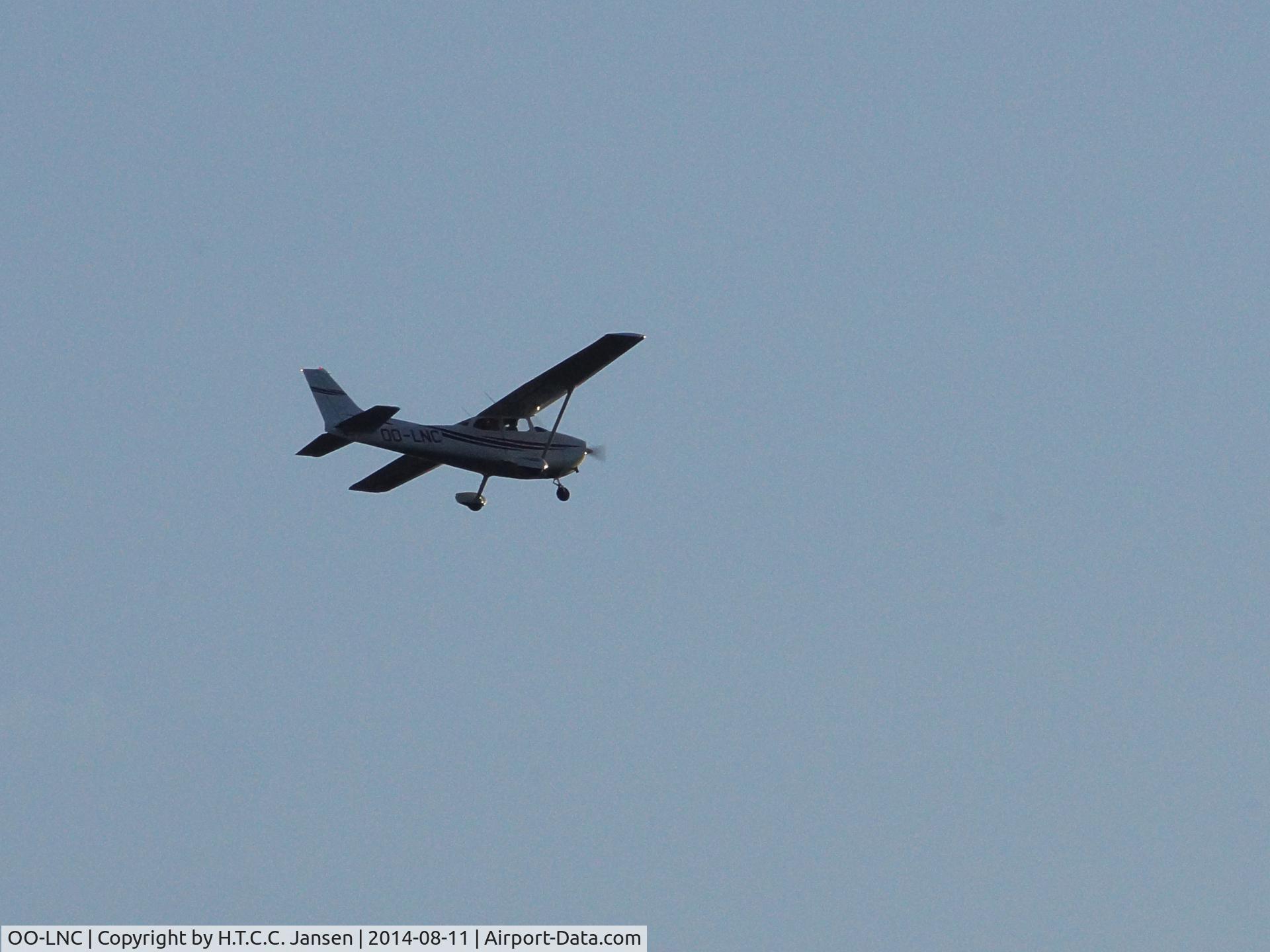 OO-LNC, 1976 Reims F172M Skyhawk Skyhawk C/N 1510, Photo taken on August 11, 2014 above Westerhoven, the Netherlands
Camera: Sony A65
