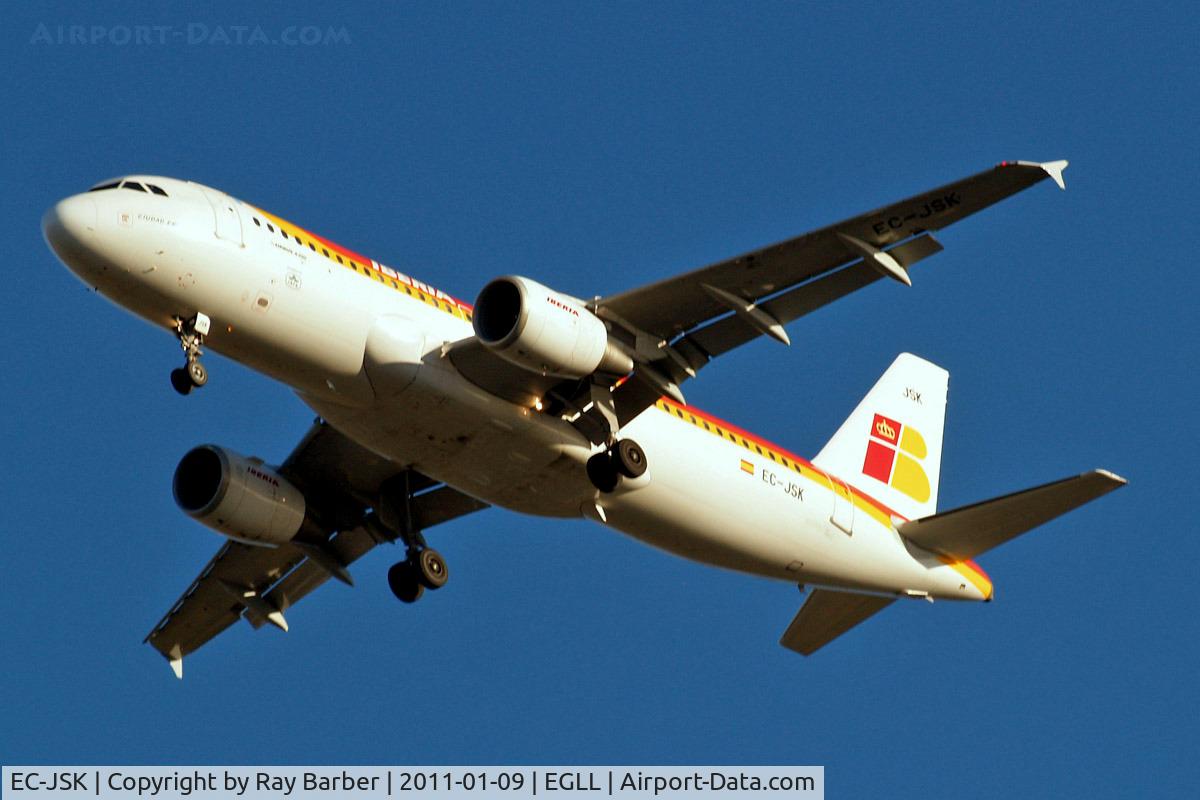 EC-JSK, 2006 Airbus A320-214 C/N 2807, Airbus A320-214 [2807] (Iberia) Home~G 09/01/2011. On approach 27R.