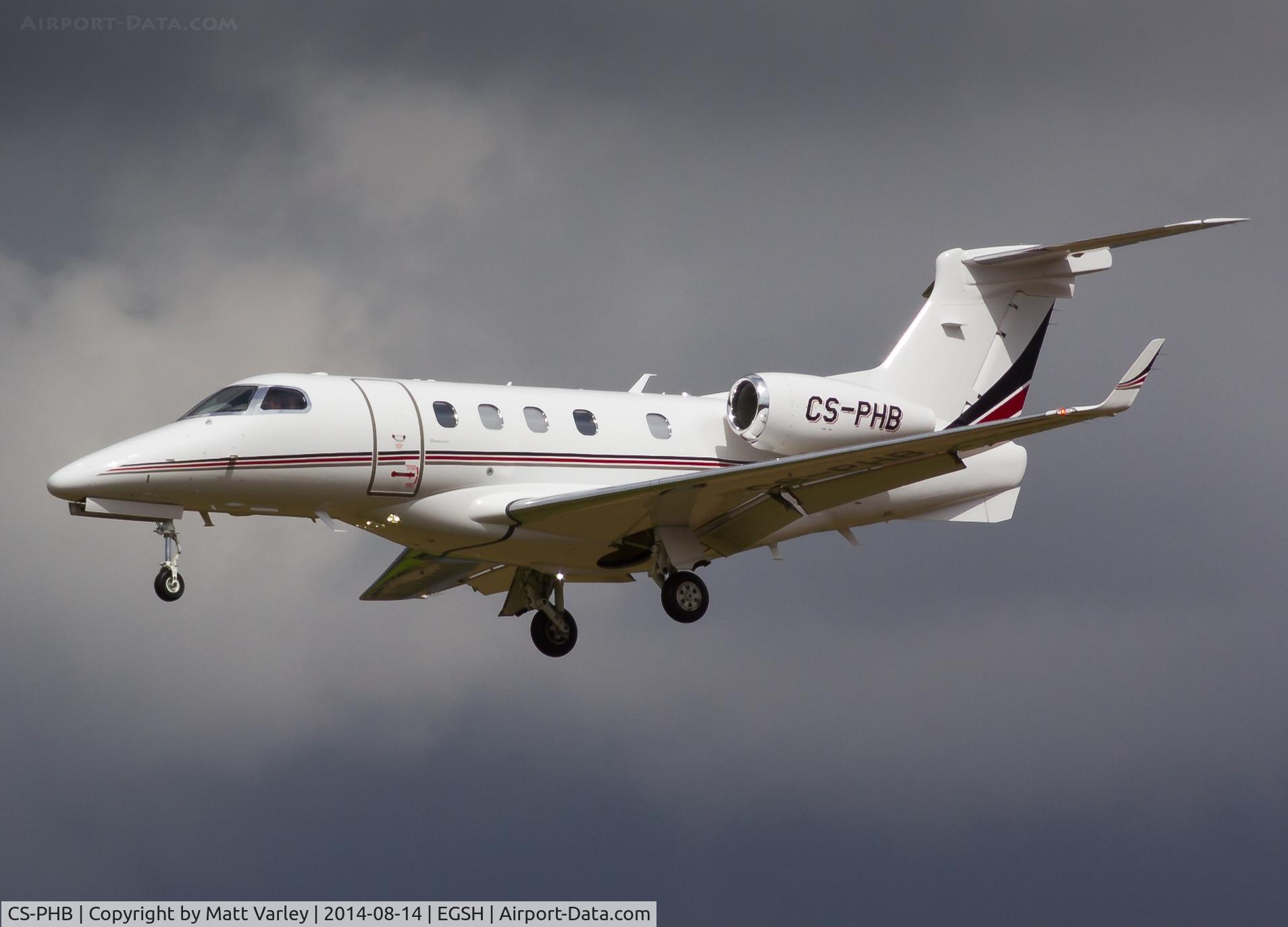CS-PHB, 2014 Embraer EMB-505 Phenom 300 C/N 50500209, About to land onto RWY 27 @ NWI...
