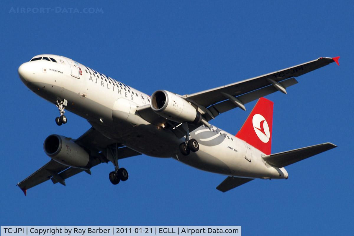 TC-JPI, 2007 Airbus A320-232 C/N 3208, Airbus A320-232 [3208] (THY Turkish Airlines) Home~G 21/01/2011. On approach 27R sporting a logo behind forward cabin door.