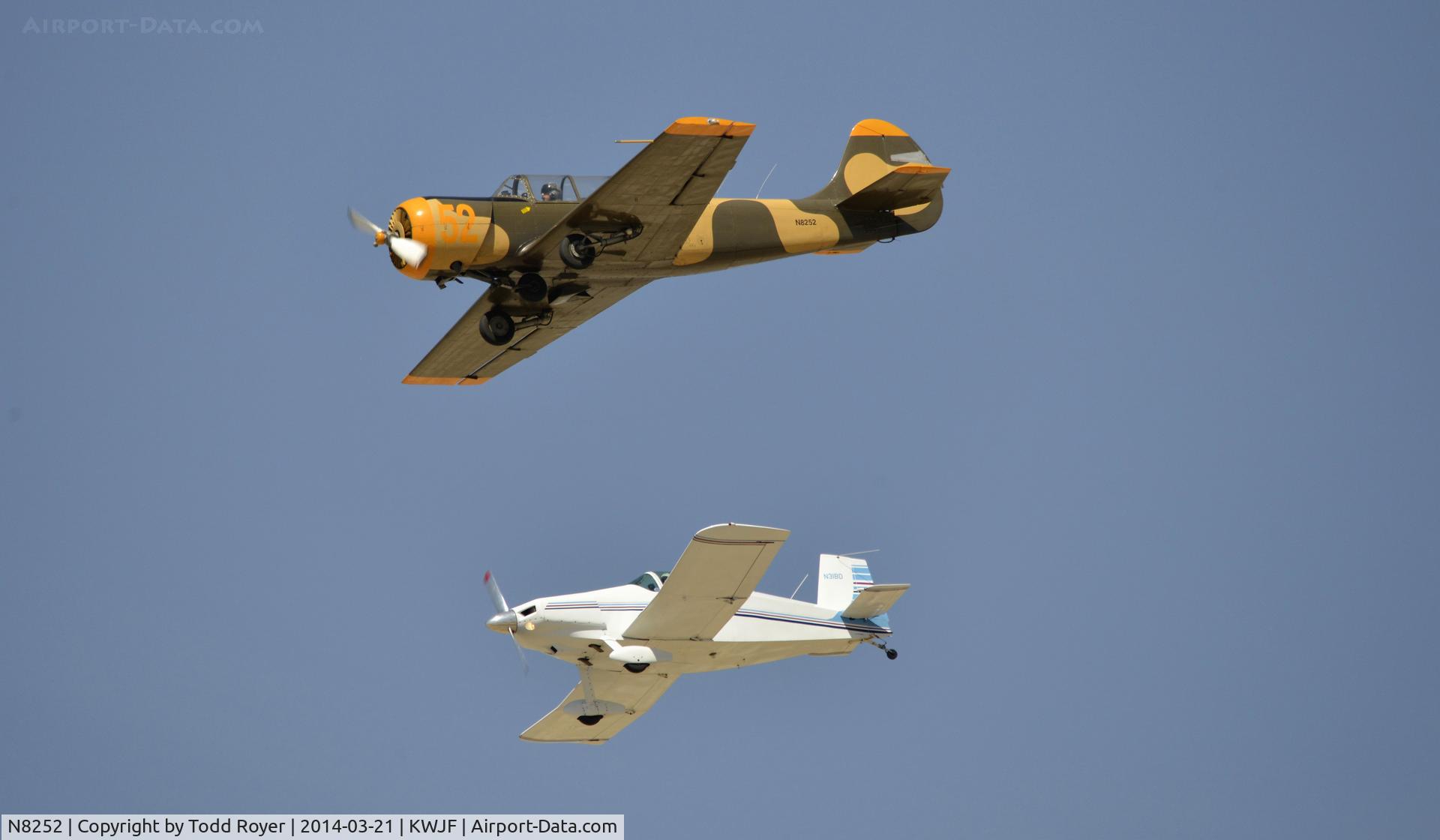 N8252, 1982 Yakovlev Yak-52 C/N 822903, Unusual pair