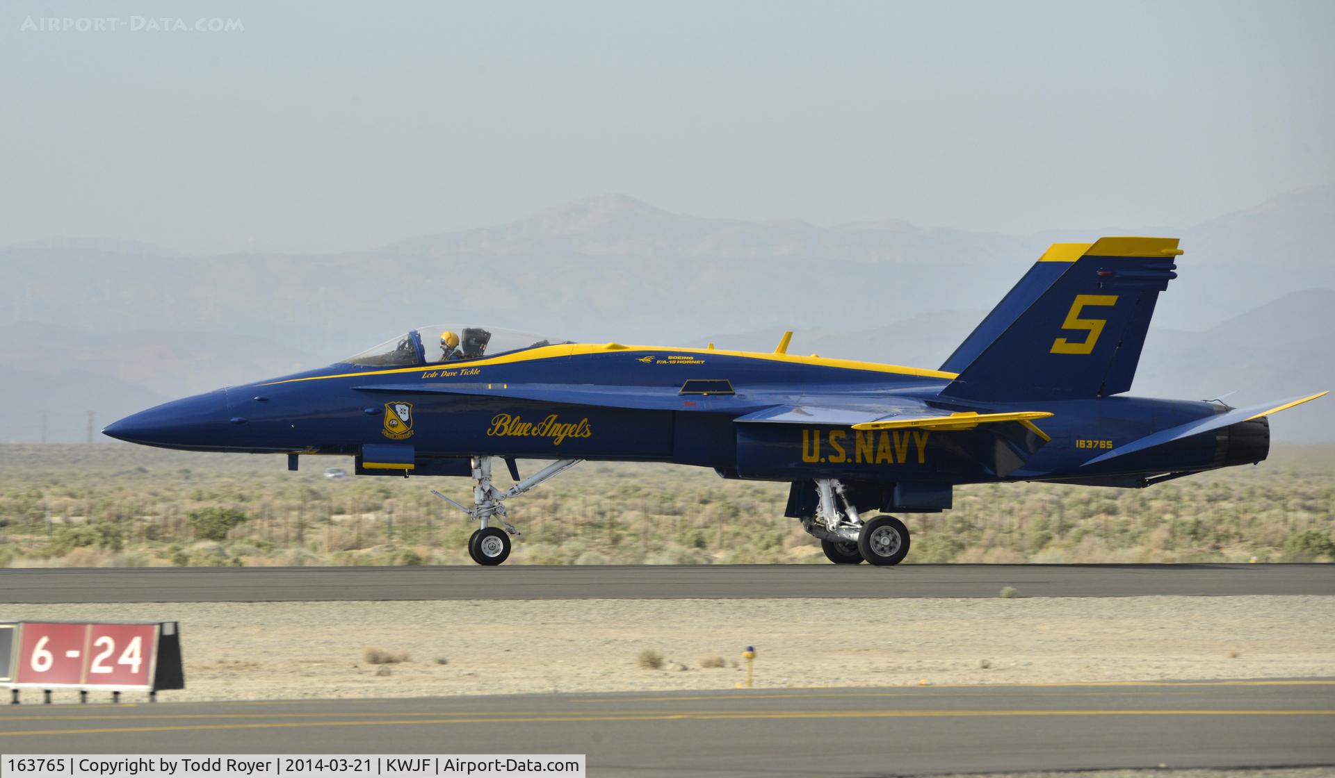 163765, 1989 McDonnell Douglas F/A 18C Hornet C/N 0845/C122, Rolling out on landing