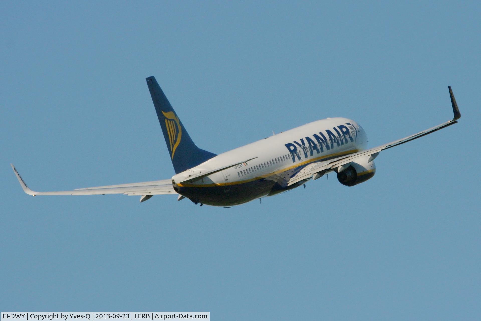 EI-DWY, 2008 Boeing 737-8AS C/N 33638, Boeing 737-8AS(WL), Take off rwy 07R, Brest-Bretagne Airport (LFRB-BES)